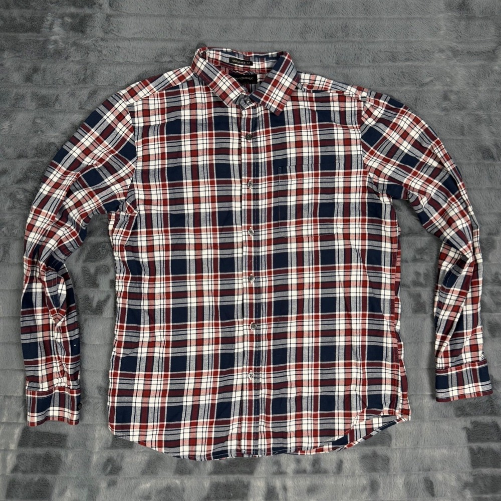 Banana Republic Mens Untucked Fit Plaid Button Down Shirt Red Navy Blue Size M